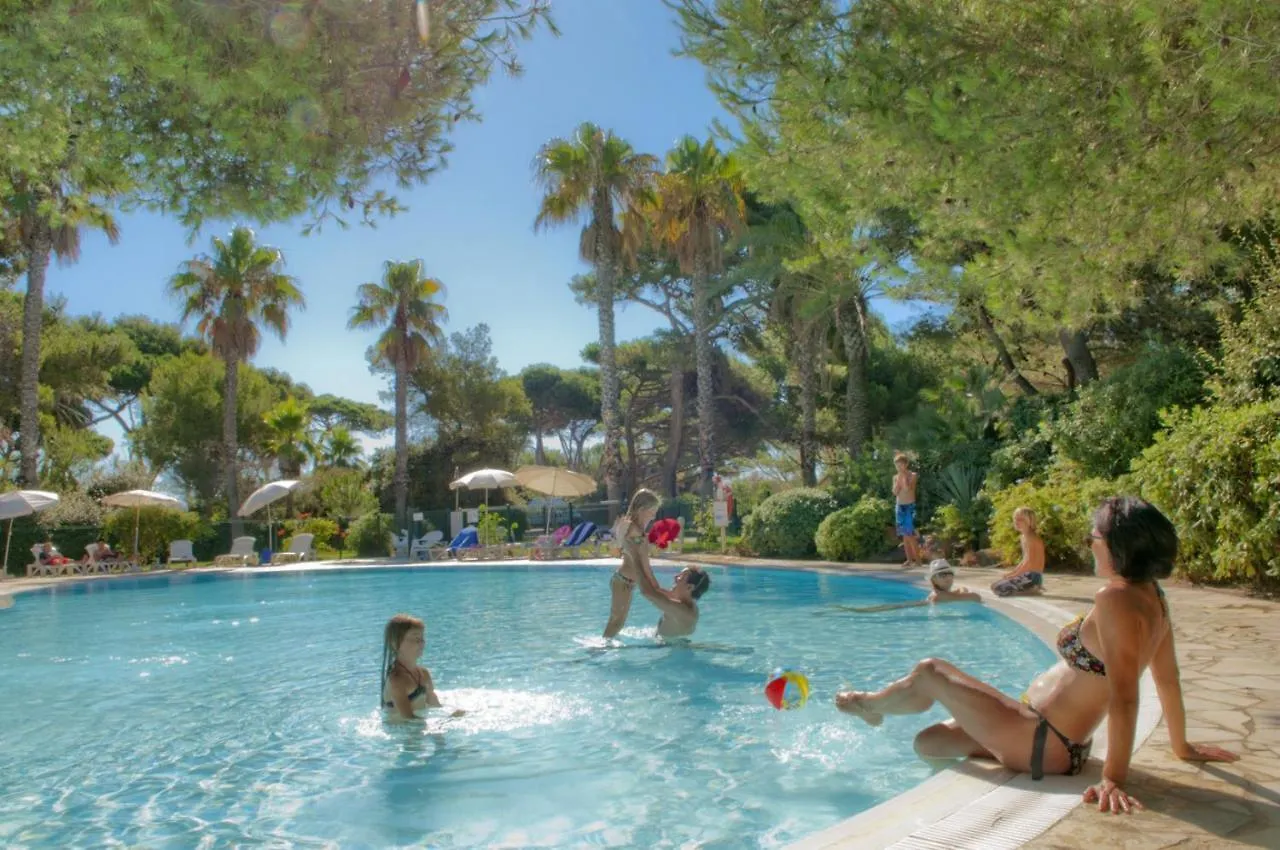 Residence Pierre & Vacances La Pinede Hyeres