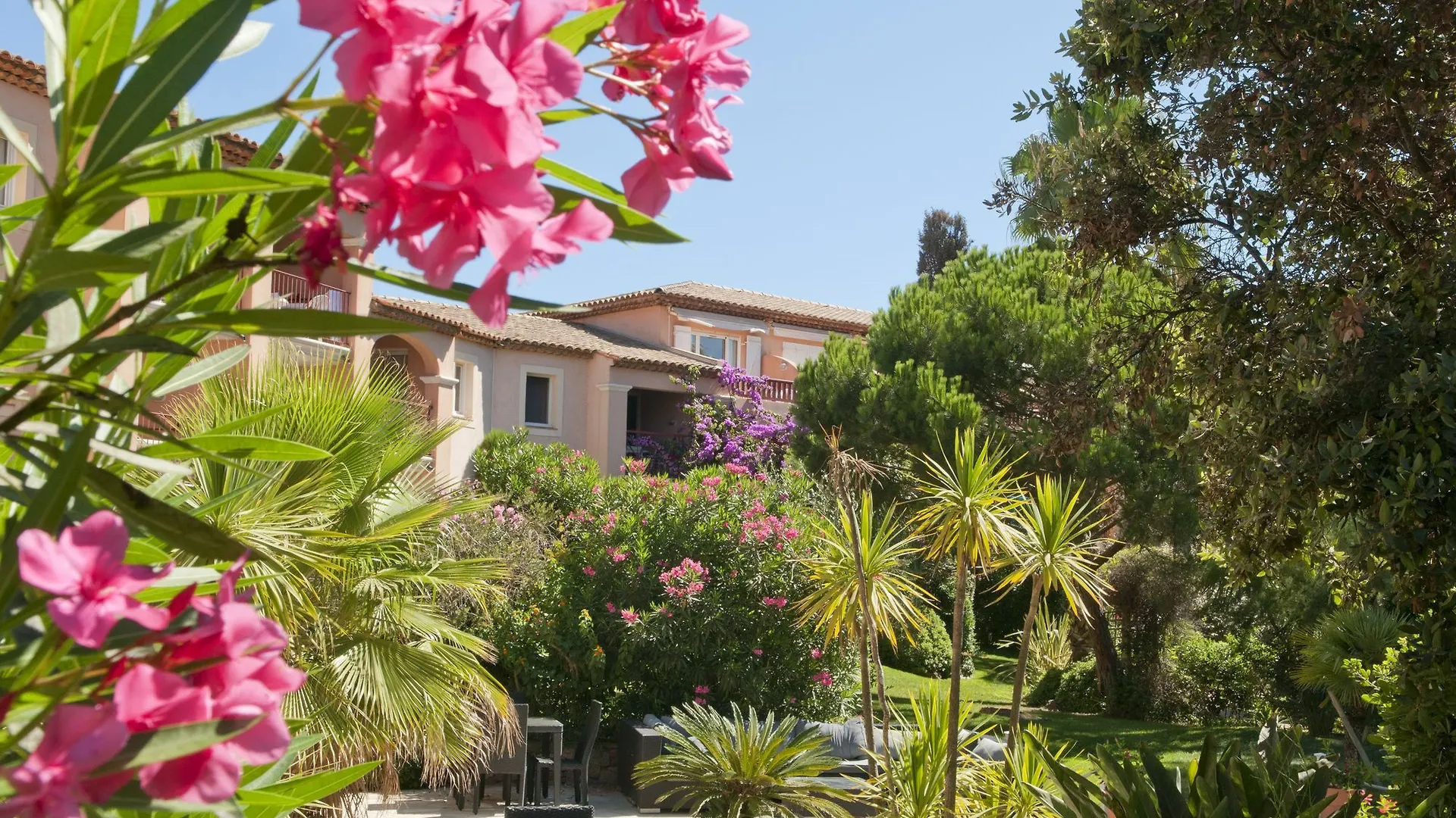 Residence Pierre & Vacances La Pinede 히에레 아파트호텔