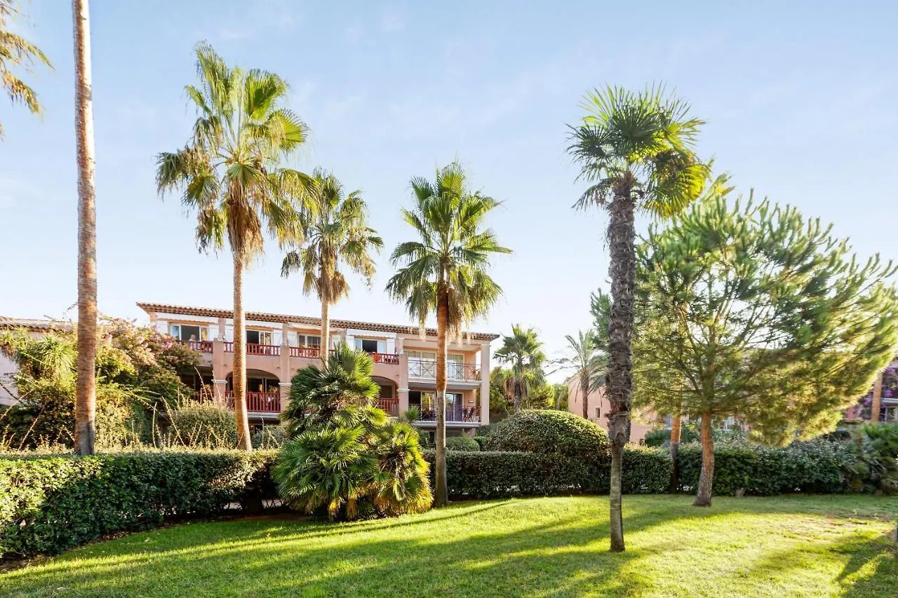 Residence Pierre & Vacances La Pinede 히에레 3*,