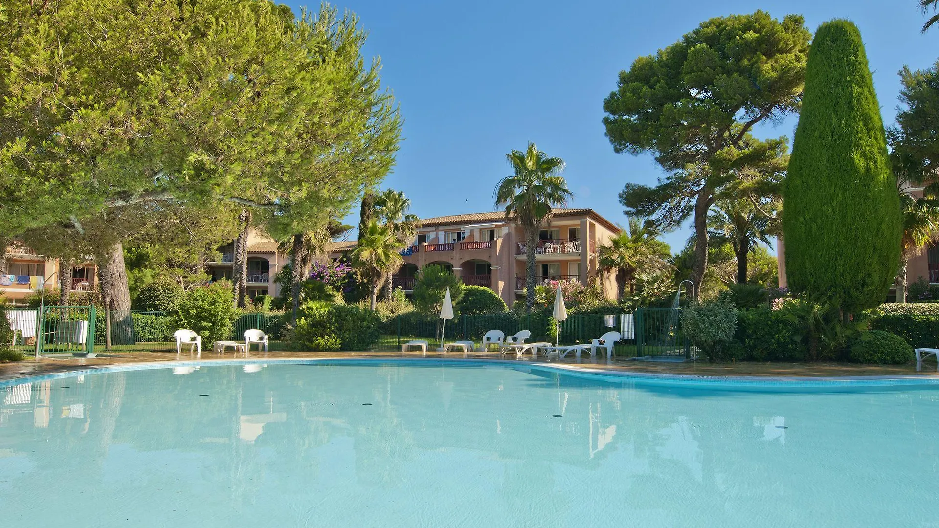 Residence Pierre & Vacances La Pinede 히에레